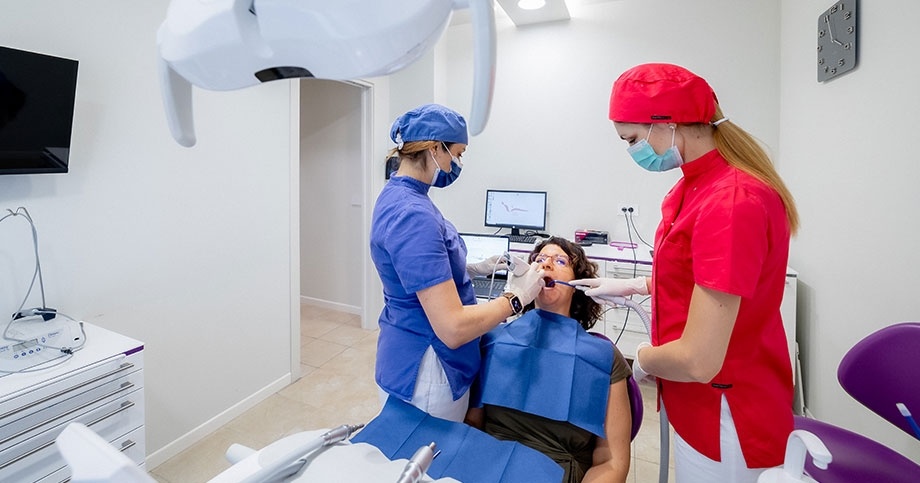 Innovazioni in Odontoiatria: Come la Tecnologia Migliora le Cure e il Comfort del Paziente